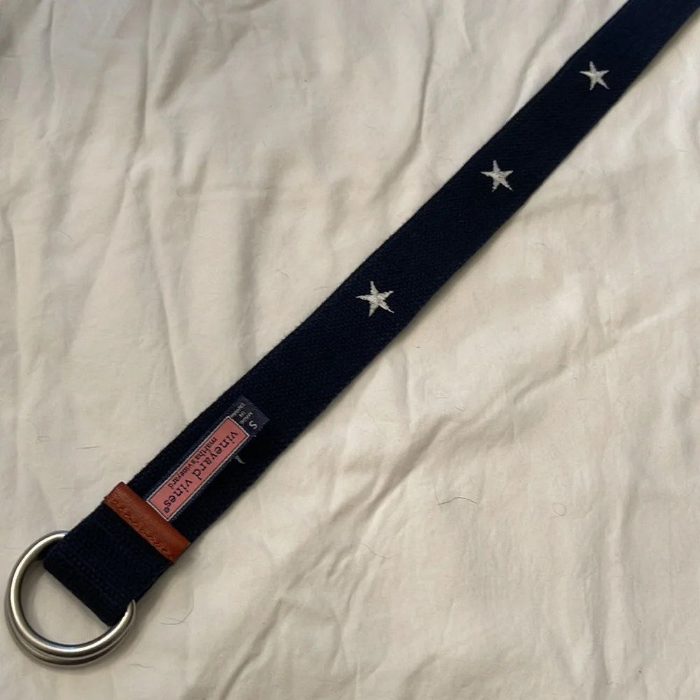 Vineyard Vines woven belt with D ring buckle